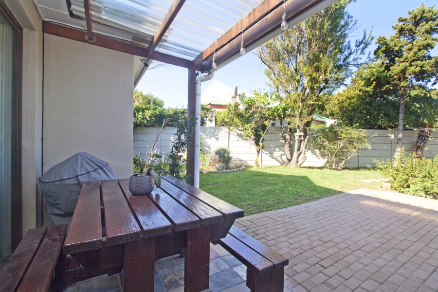 3 Bedroom Property for Sale in Milkwood Park Western Cape